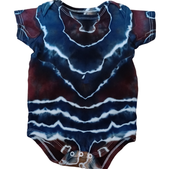 12 - 18 Months Baby Onesie Snapping Tie Dye Geode Style Shirt - Picture 3 of 3